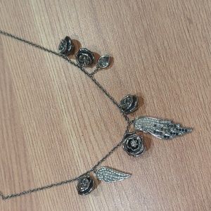 Swarovski wings roses necklace